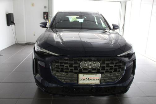 2025 Audi Q5 Premium TFSI quattro S tronic