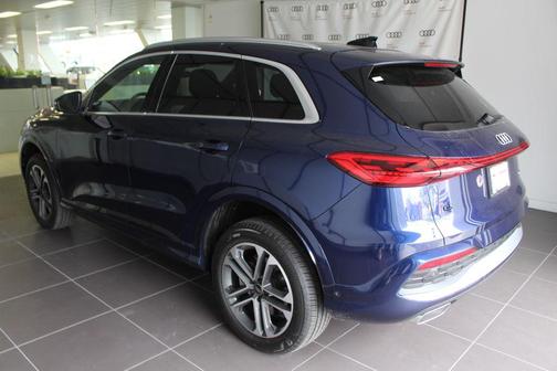 2025 Audi Q5 Premium TFSI quattro S tronic