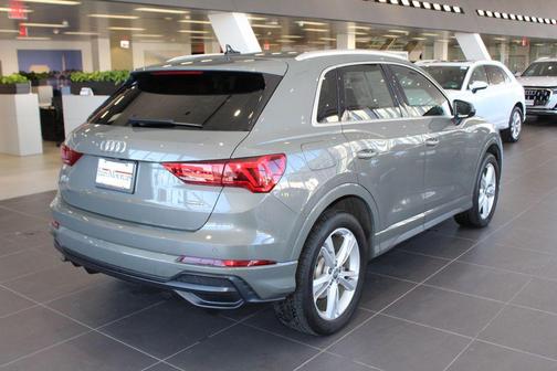 2019 Audi Q3 2.0T S line Prestige