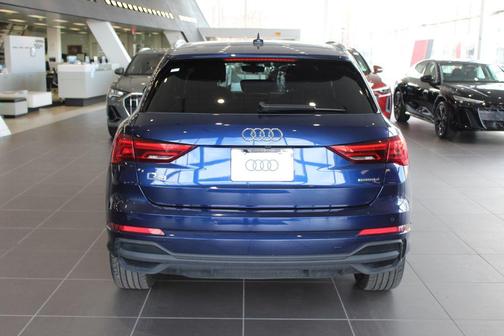 2025 Audi Q3 Premium 45 TFSI S line quattro Tiptronic