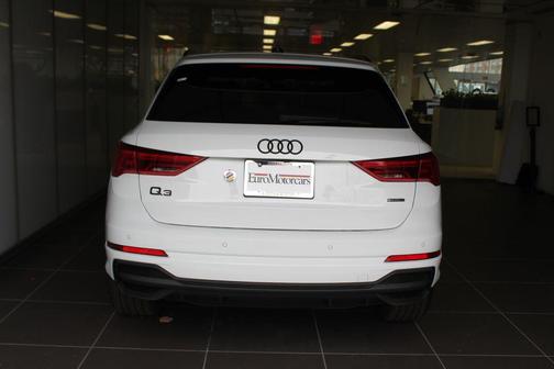 2025 Audi Q3 Premium 45 TFSI S line quattro Tiptronic