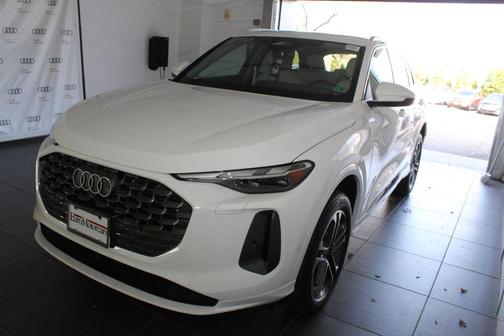 2025 Audi Q5 Premium TFSI quattro S tronic