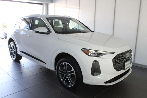 2025 Audi Q5 Premium TFSI quattro S tronic