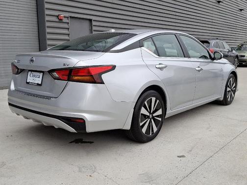 2021 Nissan Altima 2.5 SV