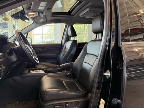 2019 Honda Pilot Touring 8-Passenger