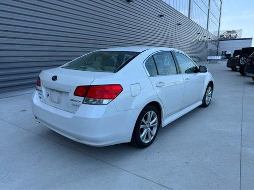 2013 Subaru Legacy 2.5i Premium