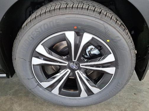2025 Subaru Solterra Premium
