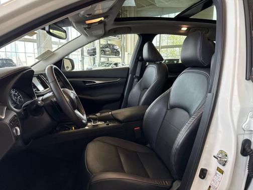 2022 INFINITI QX50 Luxe