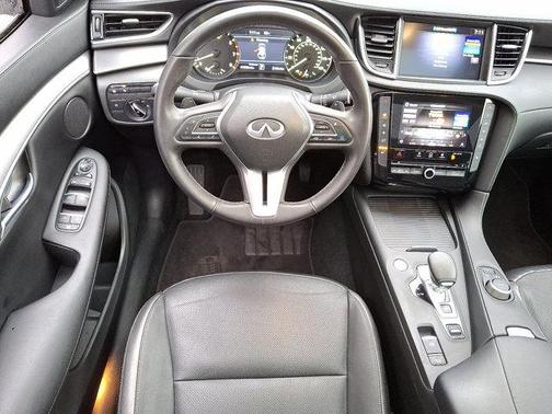 2022 INFINITI QX50 Luxe