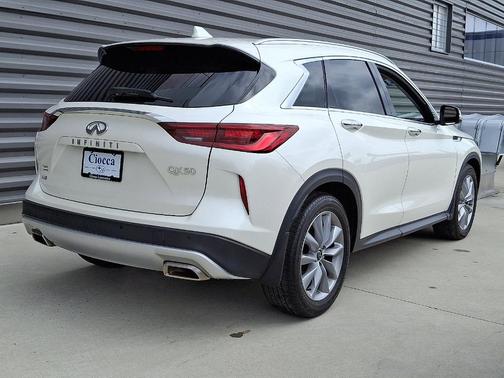 2022 INFINITI QX50 Luxe