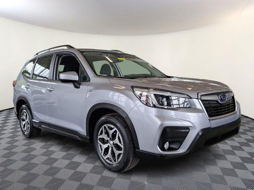 Ice Silver Metallic 2021 Subaru Forester Premium