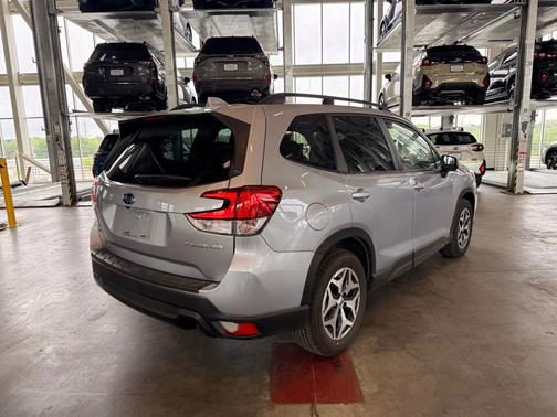 Ice Silver Metallic 2021 Subaru Forester Premium