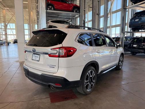 Crystal White Pearl 2023 Subaru Ascent Limited
