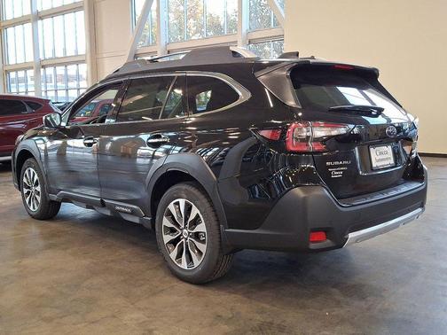 2025 Subaru Outback Touring XT