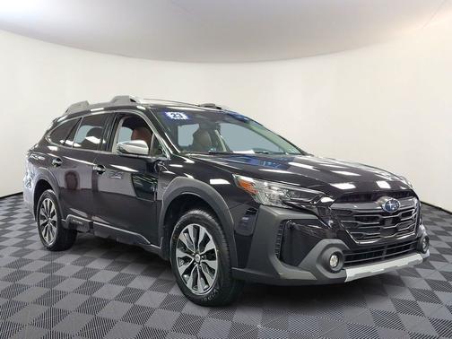 Crystal Black Silica 2023 Subaru Outback Touring XT