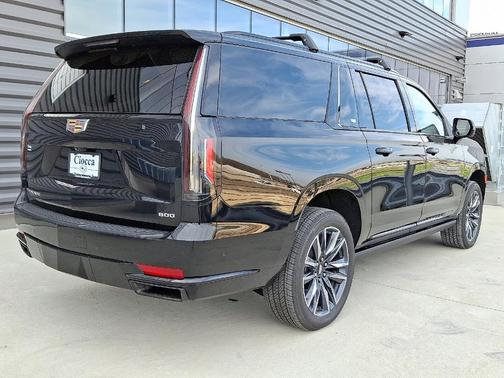 2023 Cadillac Escalade ESV Sport Platinum