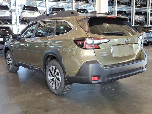 2025 Subaru Outback Premium