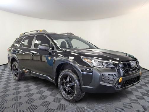 Crystal Black Silica 2025 Subaru Outback Wilderness