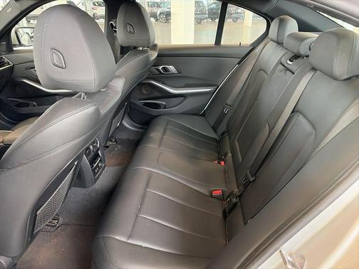 2019 BMW 330 i xDrive