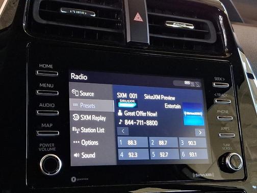 2022 Toyota Prius LE