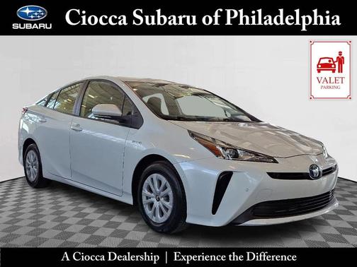 2022 Toyota Prius LE