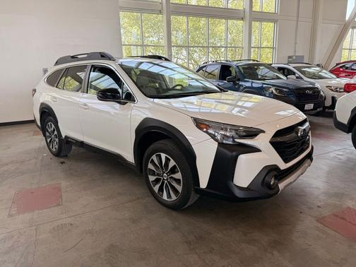 Crystal White Pearl 2024 Subaru Outback Limited