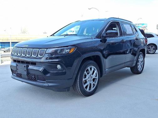 2022 Jeep Compass Latitude Lux
