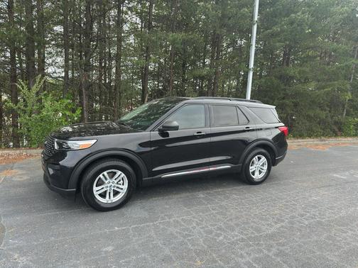 Agate Black Metallic 2023 Ford Explorer XLT