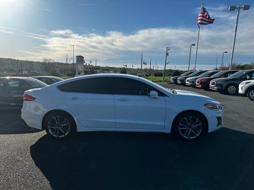 2020 Ford Fusion SEL
