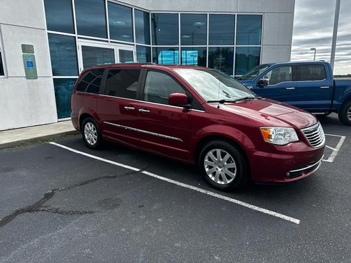 2015 Chrysler Town & Country Touring