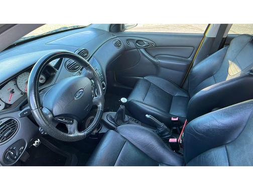 2004 Ford Focus ZX5