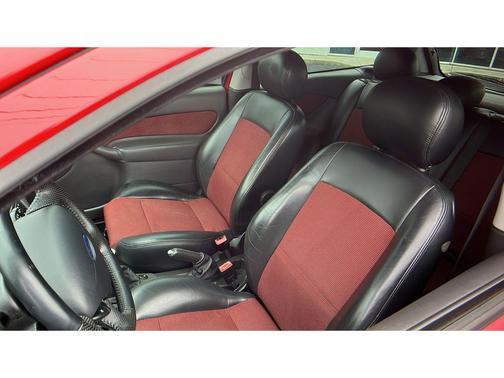 2004 Ford Focus ZX5