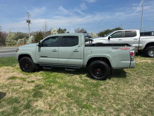 2022 Toyota Tacoma TRD Sport