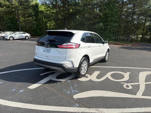 Oxford White 2024 Ford Edge SEL