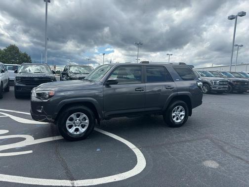Magnetic Gray Metallic 2023 Toyota 4Runner SR5
