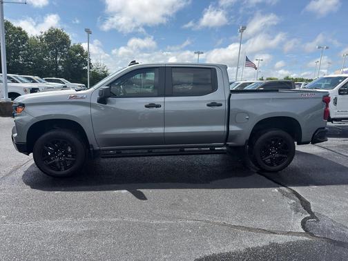 Sterling Gray Metallic 2024 Chevrolet Silverado 1500 Custom Trail Boss