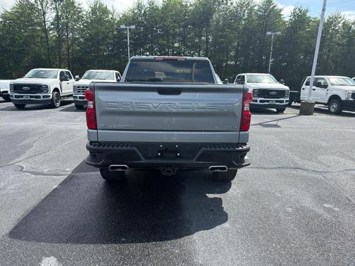 Sterling Gray Metallic 2024 Chevrolet Silverado 1500 Custom Trail Boss
