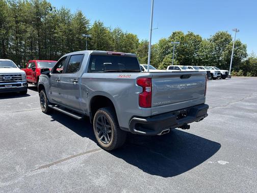 Sterling Gray Metallic 2024 Chevrolet Silverado 1500 Custom Trail Boss