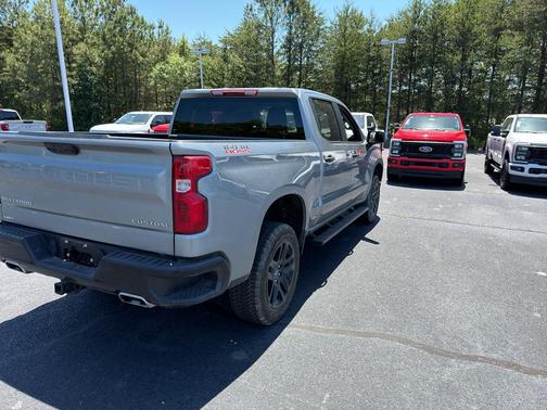 Sterling Gray Metallic 2024 Chevrolet Silverado 1500 Custom Trail Boss