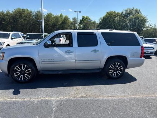 Silver Ice Metallic 2013 Chevrolet Suburban 1500 LTZ