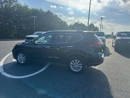 Magnetic Black 2017 Nissan Rogue SV