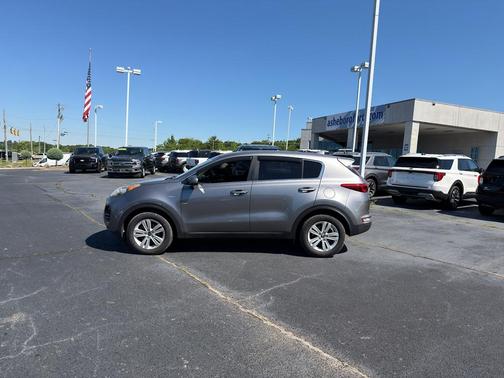 Mineral Silver 2017 Kia Sportage LX