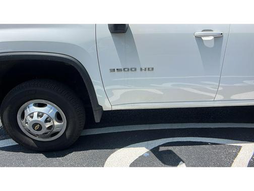 2023 Chevrolet Silverado 3500 LT