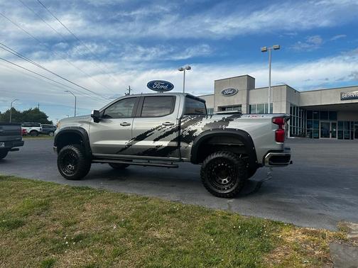 Sterling Gray Metallic 2026 Chevrolet Silverado 1500 LT