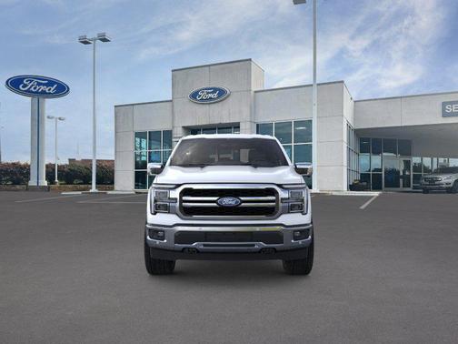 Star White Metallic Tri-Coat 2026 Ford F-150 Lariat
