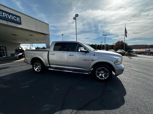 2016 RAM 1500 Laramie
