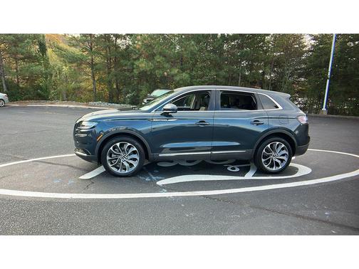 2021 Lincoln Nautilus Reserve