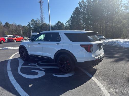 2022 Ford Explorer ST