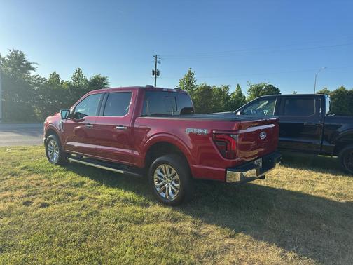 Rapid Red Metallic Tinted Clearcoat 2025 Ford F-150 Lariat