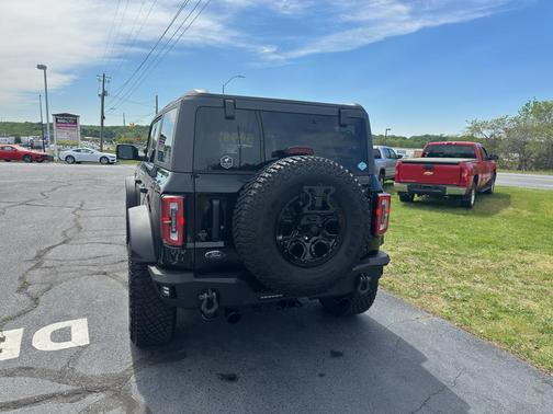 Shadow Black 2024 Ford Bronco Wildtrak